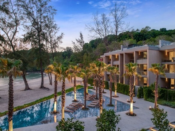 Beachfront Condo Kamala