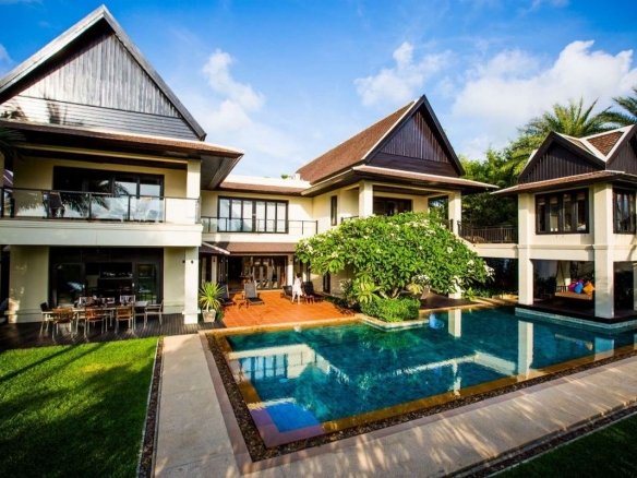 Villa for sale in Layan Phuket
