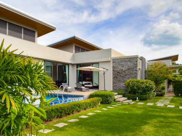 Naiharn Villa for Sale Phuket