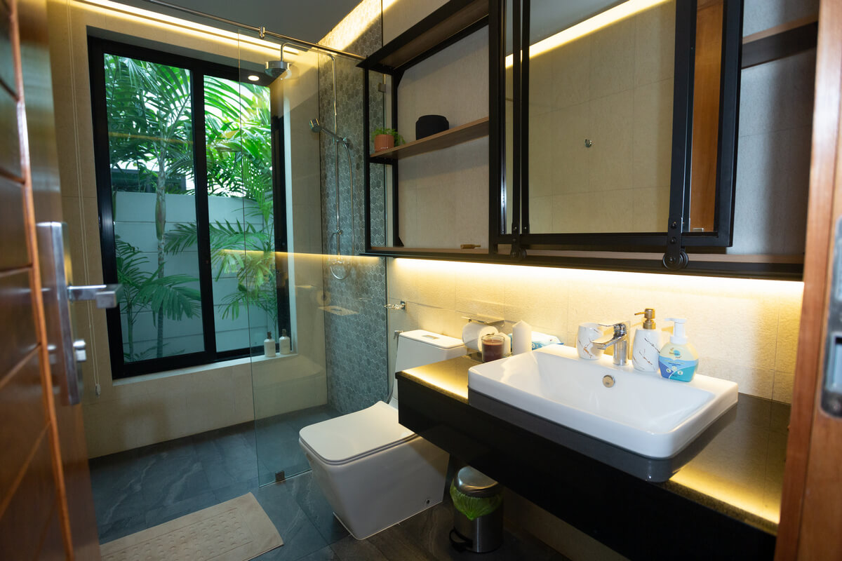Stunning 4BR Pool Villa for Sale in Phuket – SPRS302