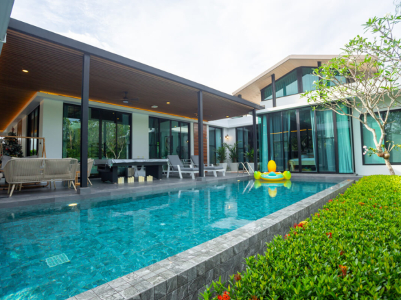 4BR for Sale in Naiharn Phuket