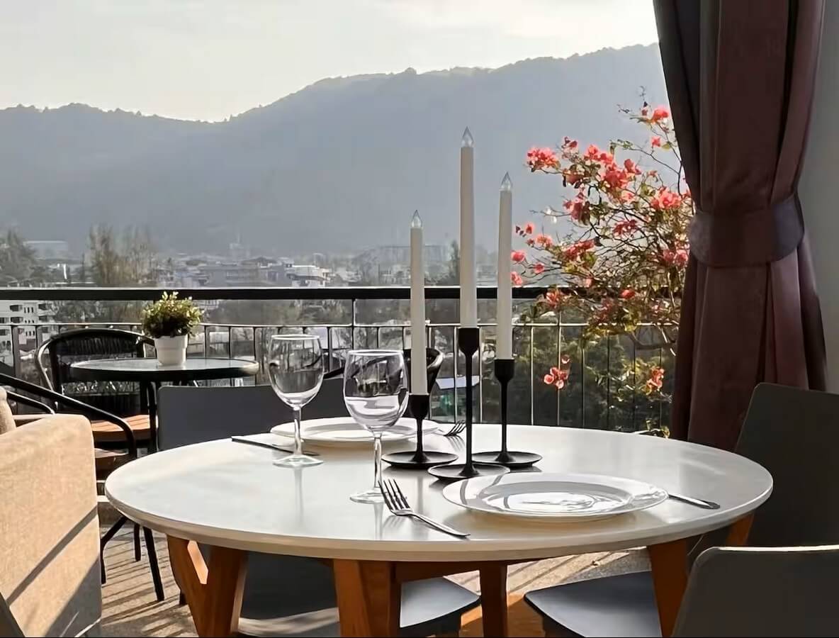 Stylish Duplex with Mountain View- SPRS305