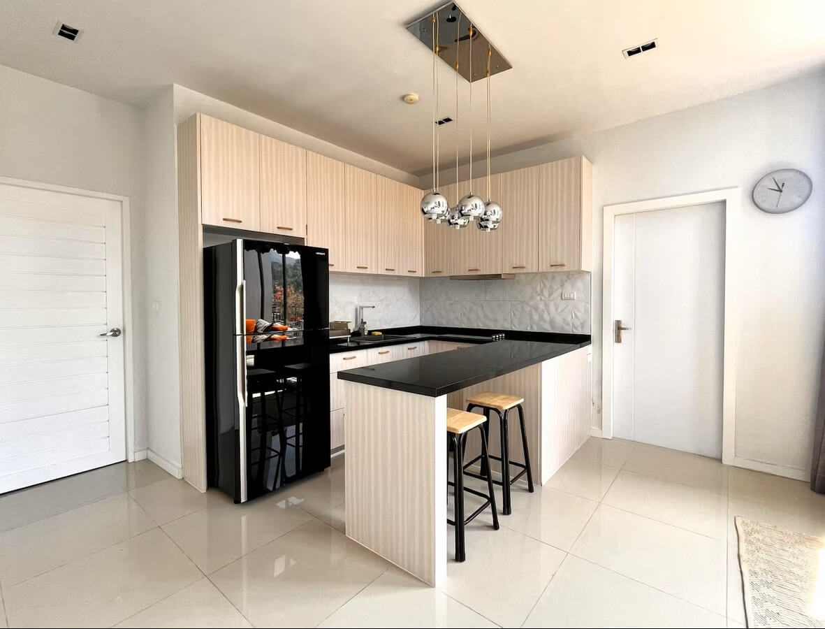 Stylish Duplex with Mountain View- SPRS305