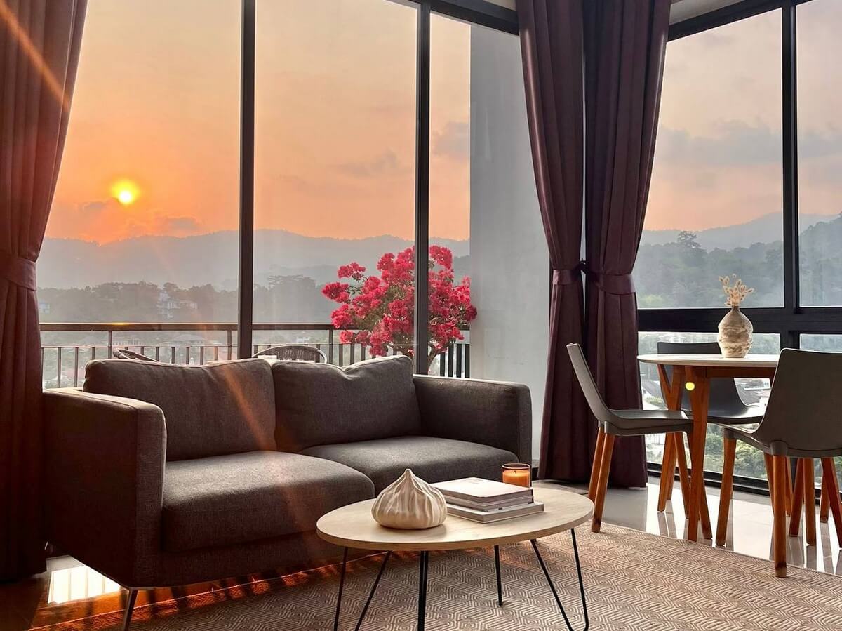 Stylish Duplex with Mountain View- SPRS305