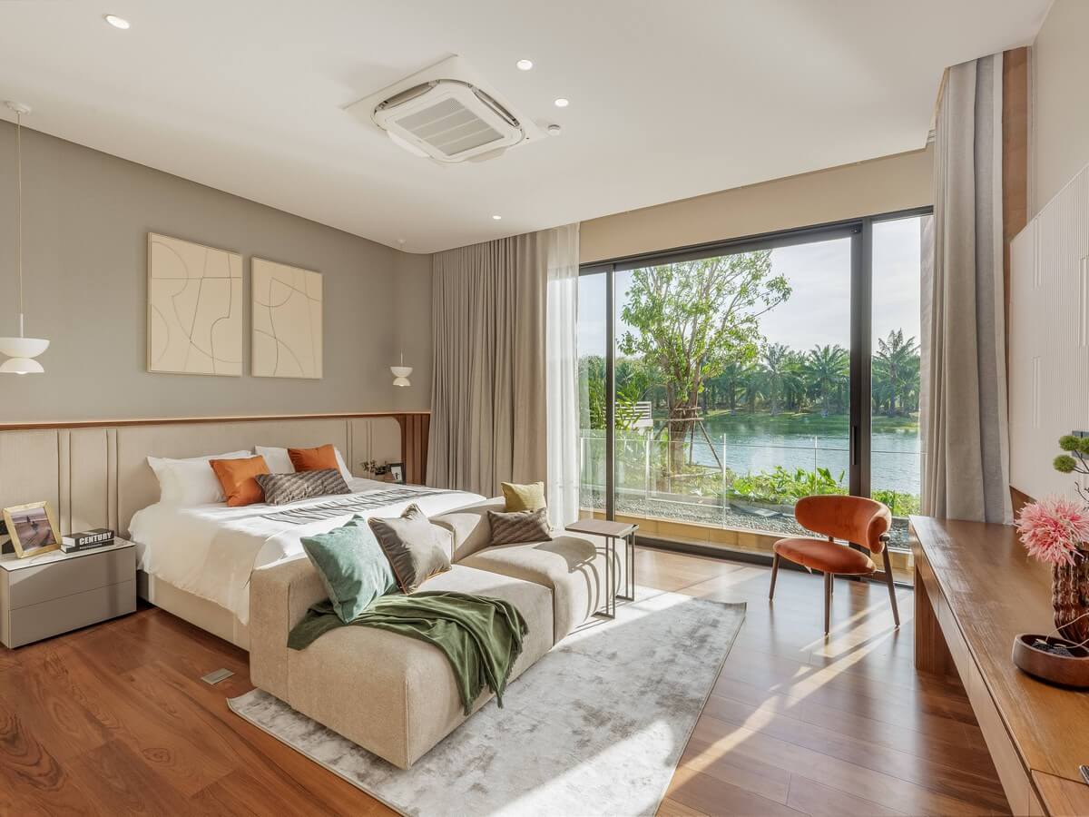 Luxury Lakeside Private Pool Villas for Sale – SPD276