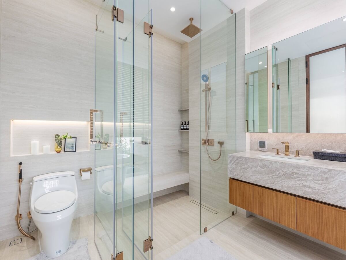 Luxury Lakeside Private Pool Villas for Sale – SPD276