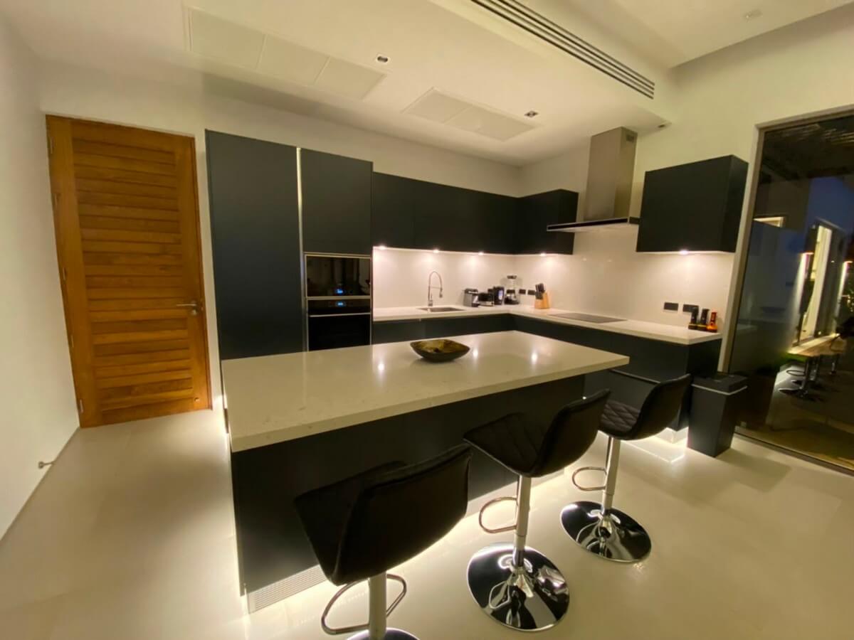 Luxury 4-Bedroom Pool Villa for Rent – SPR335