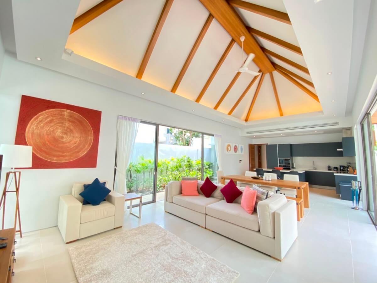 Luxury 4-Bedroom Pool Villa for Rent – SPR335