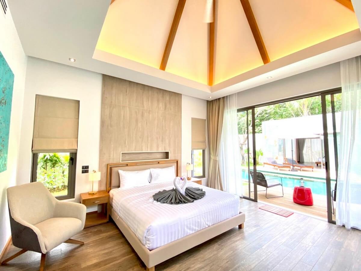 Luxury 4-Bedroom Pool Villa for Rent – SPR335
