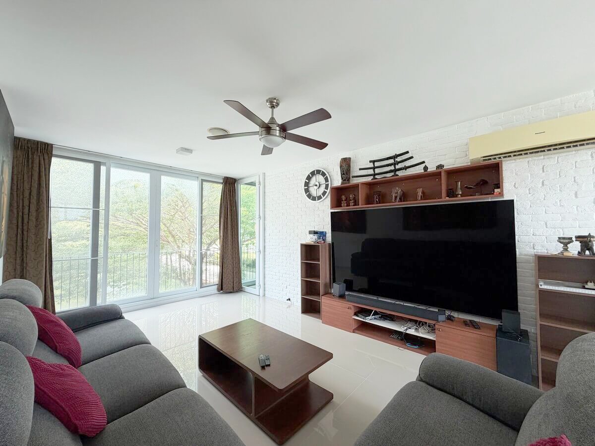 Lake View 3BR Pool Townhouse – SPR336