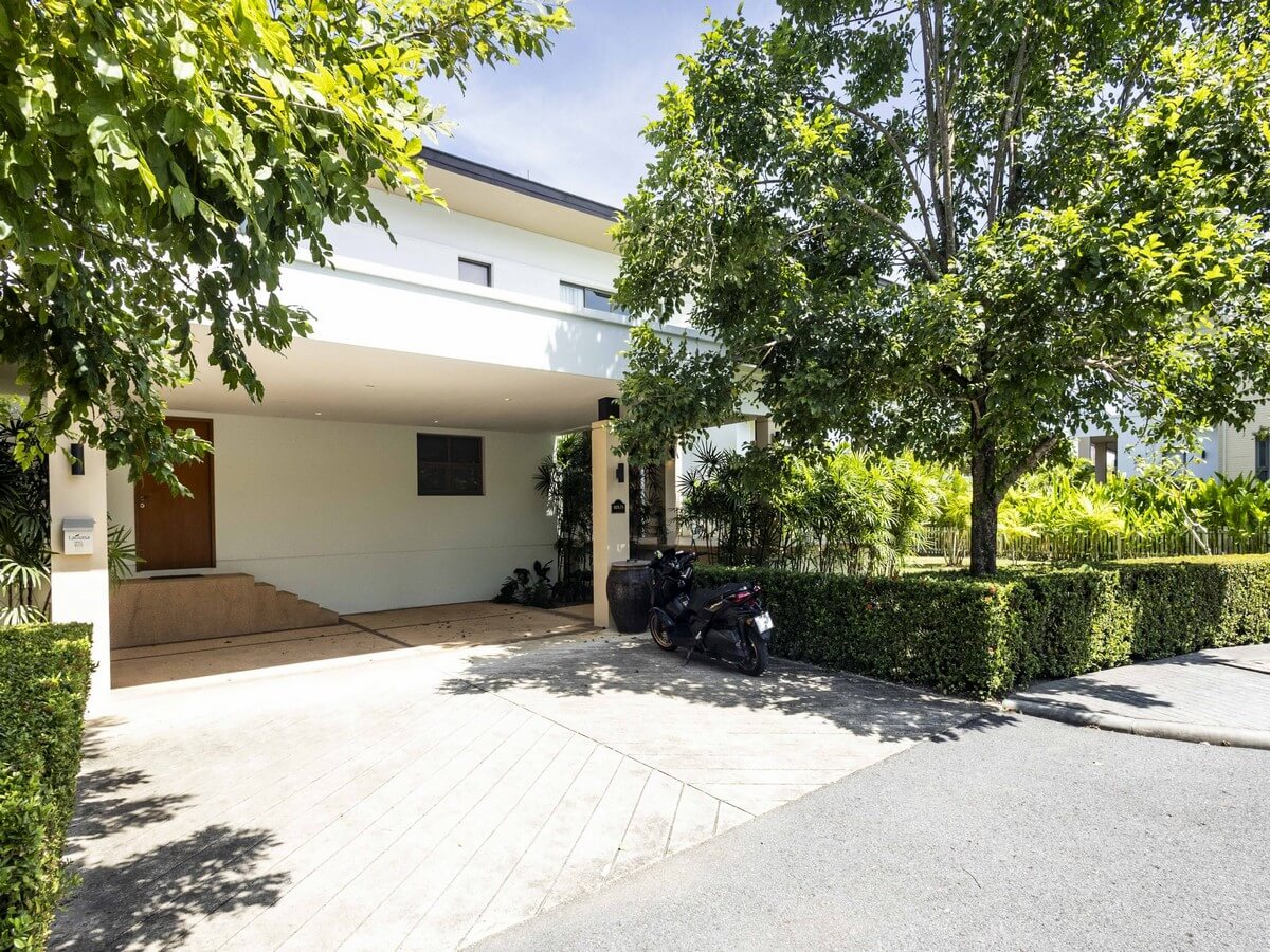 Luxury Pool Villa for Sale in Laguna – SPRS310